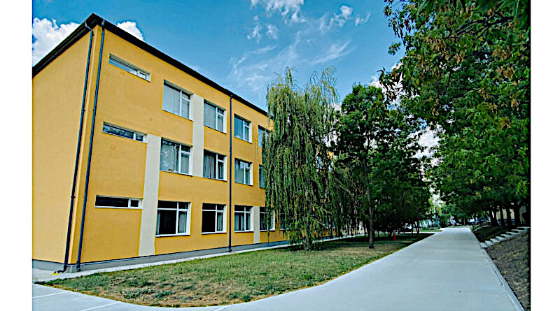 Investiție pentru Educație și Comunitate: Modernizarea Școlii Generale „Romul Ladea” din Oravița.